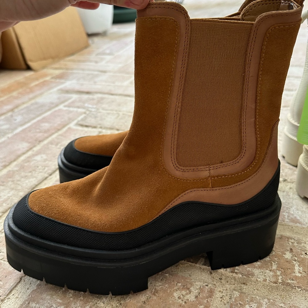 Sam Edelman boots like new condition, size 5.5